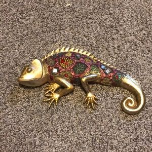 Gold Lizard wall decor